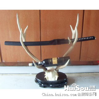 鹿角刀劍架 武術文化與家居裝飾的完美融合，鐵嶺特色工藝品的商務與收藏價值
